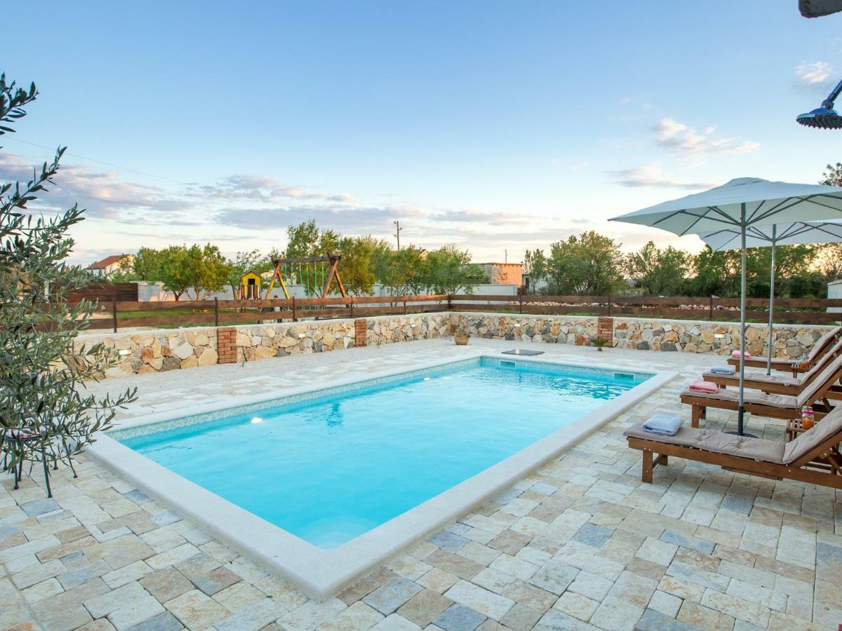 Holiday Home Iva With Pool Sukošan Exterior foto